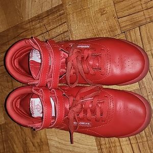 REEBOK SNEAKERS HIGHT TOPS IN COLOR RED SIZE 2